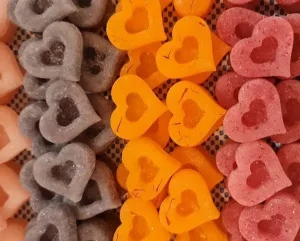 خرید جدیدترین انواع نبات طعم دار قلبی